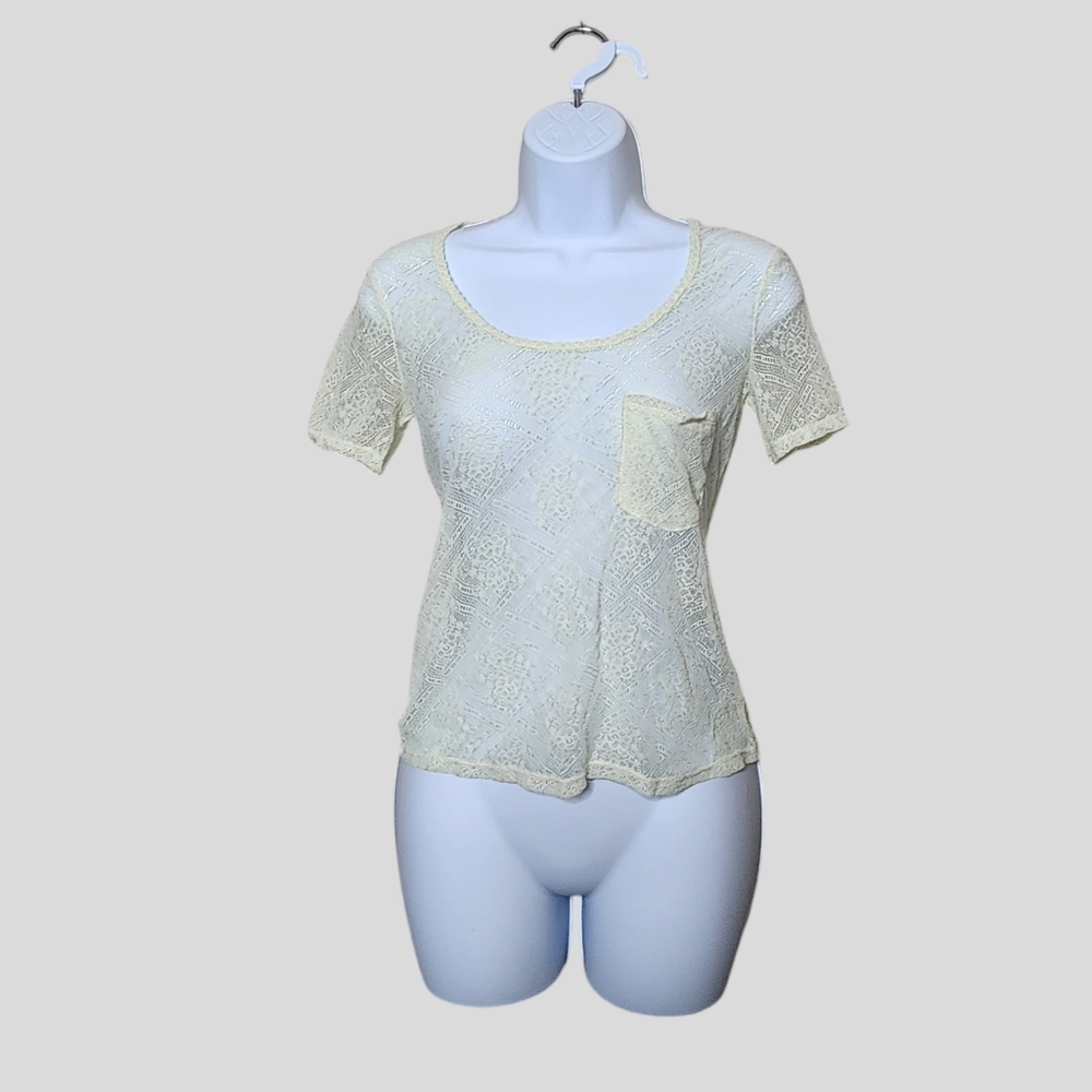 Kimchi Blue Urban Outfitters Short Sleeve Lace Pocket Tee